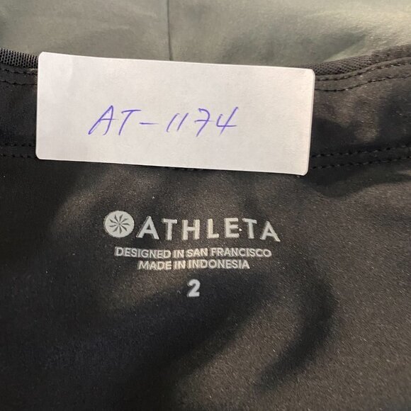 Athleta‎ Ascender Shorts Green Side Striped Size 2 - Picture 2 of 9